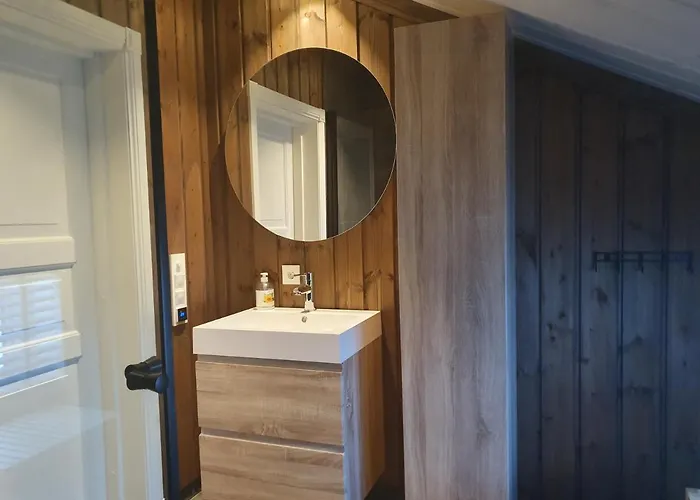 بيت للعطل Grostul *